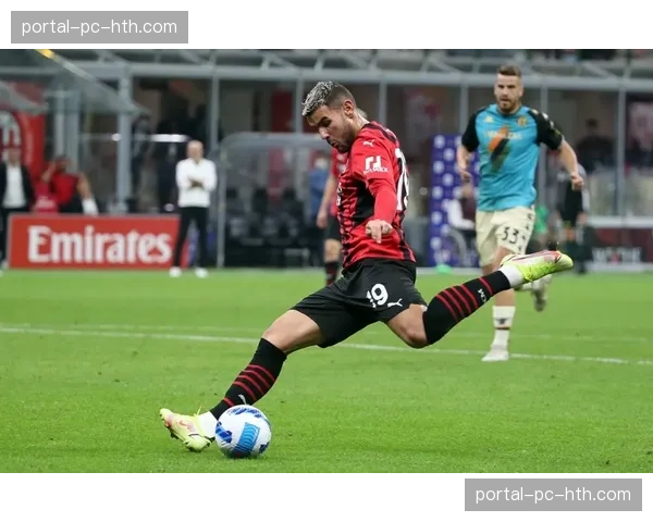 动态：AC米兰与队长特奥·埃尔南德斯就续约至2030年达成原则性协议