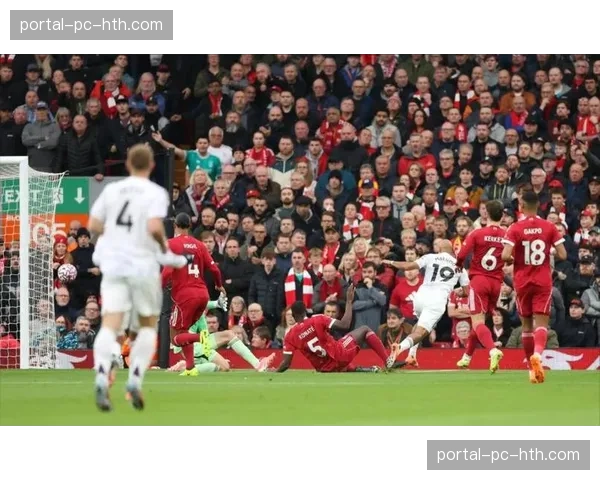 传闻：沙特联赛球队利雅得新月夏窗有意引进利物浦前锋迪亚斯