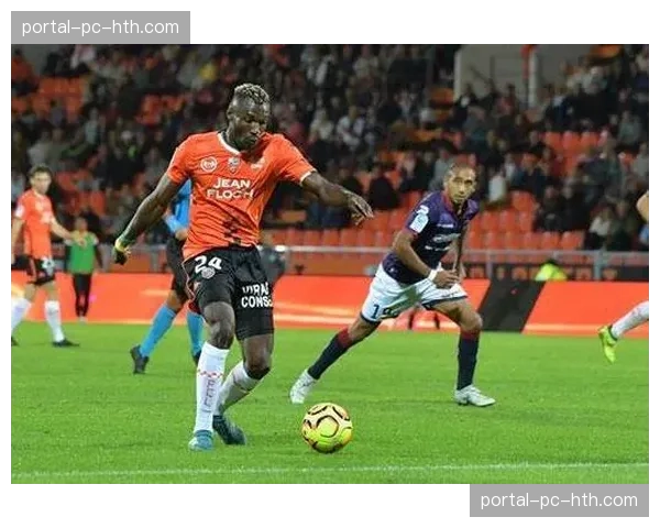 洛里昂对阵马赛，主队防守体系面临德泽尔比控球压迫考验